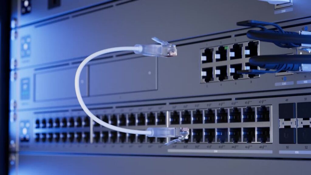 Switch UniFi phiên bản mới đều được quản lý hoàn toàn bởi ứng dụng quản lý UniFi Controller
